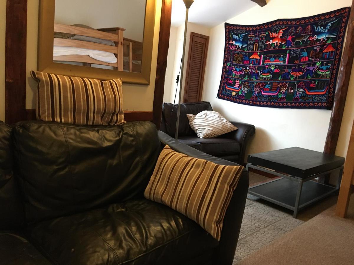 Pantyrathro International Hostel Carmarthen Zewnętrze zdjęcie
